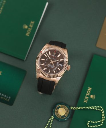 Alternative view of Role Sky-Dweller 326235-0005 - 42mm - Chocolate Dial - Oysterflex - Everose Gold 18K