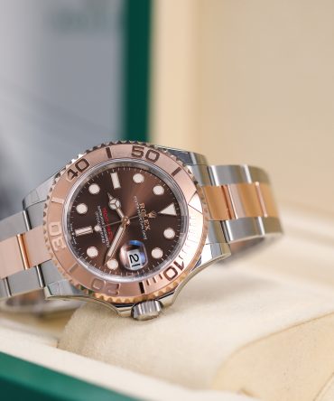 Alternative view of Rolex Yacht Master 126621-0001 - Chocolate Dial - Oystersteel / Platinum / Demi Everose Gold 18k - 40mm
