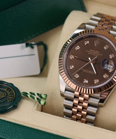 Alternative view of Rolex Datejust 126331-0004 - 41mm - Chocolate Dial with Diamonds, Jubilee Demi Everose Gold 18K