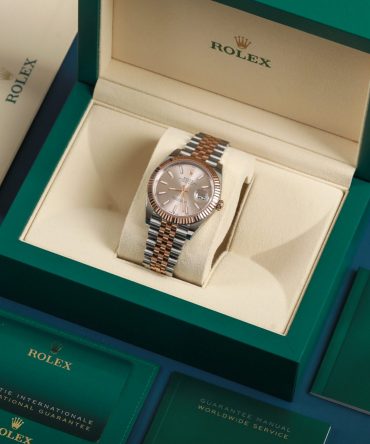 Alternative view of Rolex Datejust 126331-0010 - 41mm - Sundust Dial, Jubilee Demi Everose Gold 18K