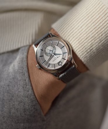 Alternative view of PATEK PHILIPPE COMPLICATIONS 5205G-001 Annual Calendar, Moonphase - Grey Dial - 40mm - White Gold 18K