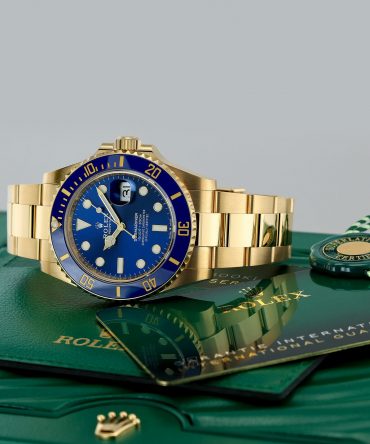 Alternative view of Rolex Submariner Date 126618LB, 41mm, Blue Dial, Oyster Full Yellow Gold 18K