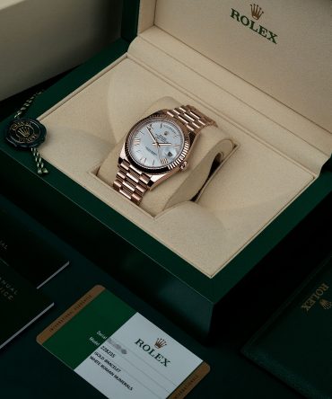 Alternative view of Rolex Day Date 228235-0032, 40mm, White Ceramic Dial- President Everose Gold 18K