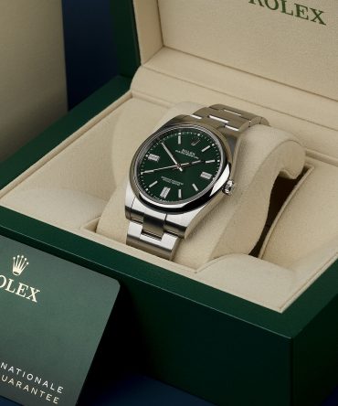 Alternative view of Rolex Oyster Perpetual 126000-0005 - 36mm - Green Dial - Oyster Stainless Steel