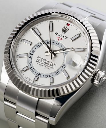 Alternative view of Rolex Sky-Dweller 326934-0001 - 42mm - White Dial - Oyster White Gold 18K
