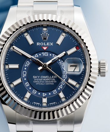 Alternative view of Rolex Sky-Dweller 326934-0003 - 42mm - Blue Dial - Oyster - White Gold 18K