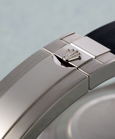 Alternative view of Rolex Yacht Master 226659-0002 - Black Dial -  Platinum / White Gold 18k / Oysterflex - 42mm