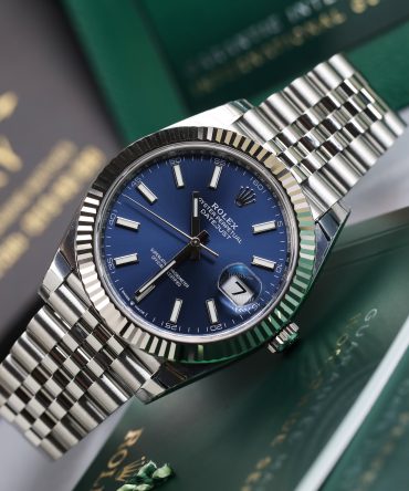 Alternative view of Rolex Datejust 126334-0002 - Blue Dial - 41mm - Jubilee demi white gold 18k