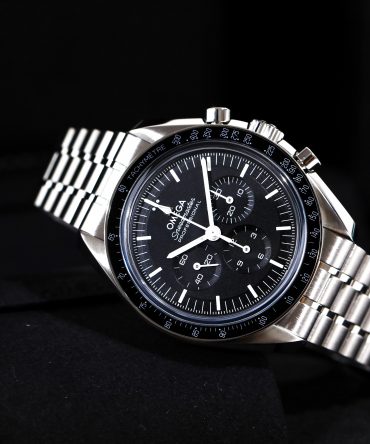 Alternative view of OMEGA SPEEDMASTER MOONWACHT PROFESSIONAL 3861 - 310.30.42.50.01.001 - 42mm - BLACK DIAL - STAINLESS STEEL