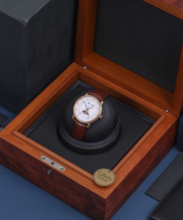 Alternative view of Blancpain Villeret Quantième Complet 6654.3642.55 - White dial - Rose Gold 18k - 40mm