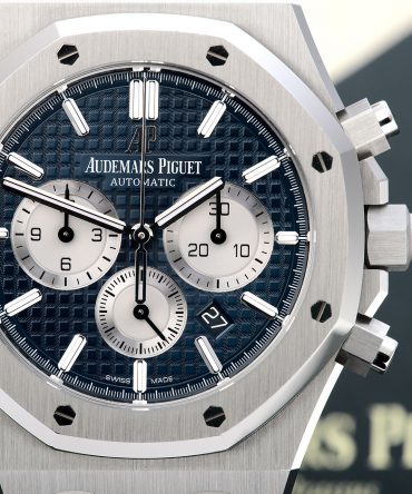 Alternative view of Audemars Piguet Royal Oak Chronograph 26331ST.OO.1220ST.01 - 41mm - Blue dial