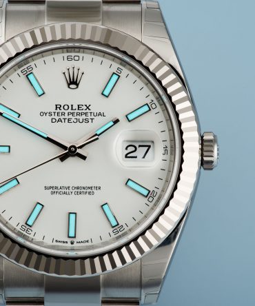 Alternative view of Rolex Datejust 126334-0009 - White Dial - 41mm - Oyster demi white gold 18k