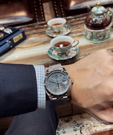 Alternative view of Rolex Datejust 126334-0006 - rhodium Dial with diamonds - 41mm - Jubilee demi white gold 18k