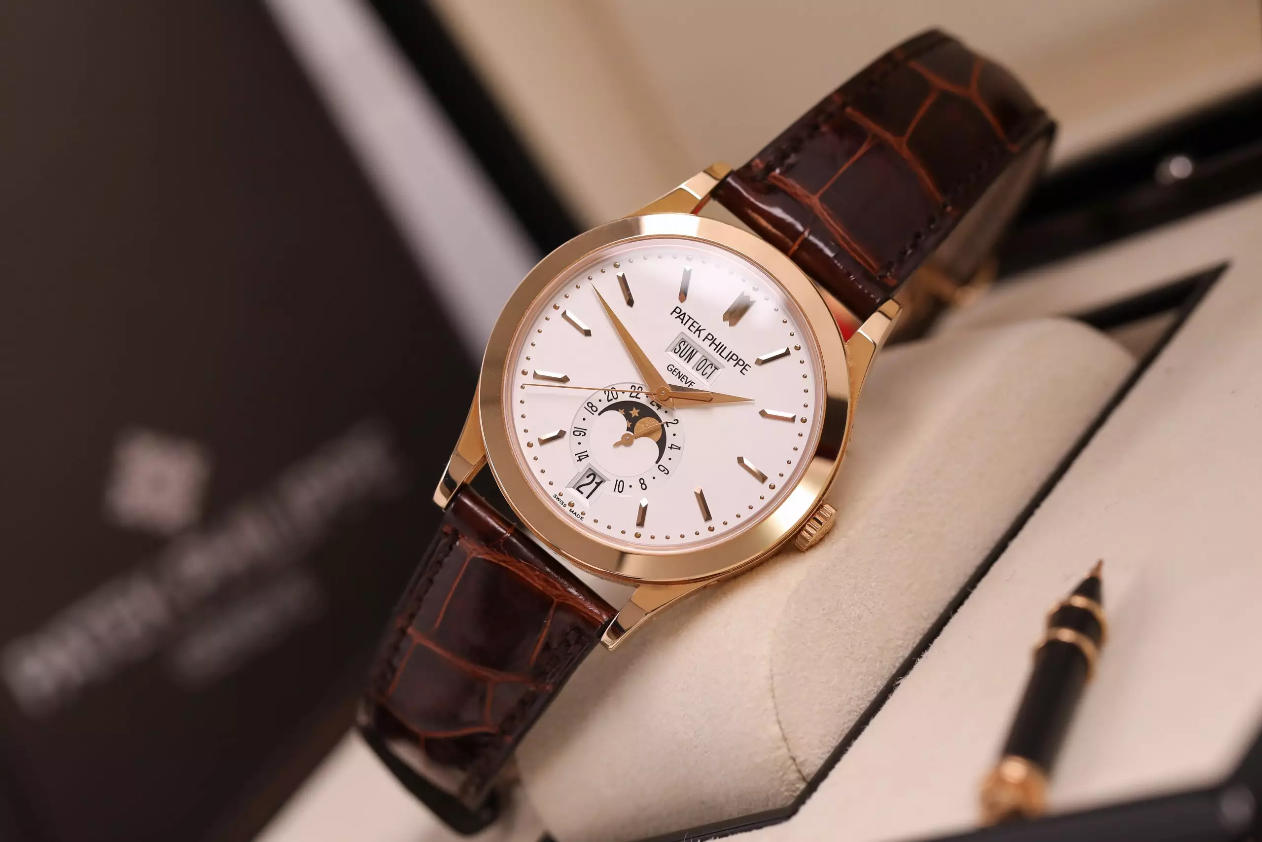 PATEK PHILIPPE COMPLICATIONS 5396R-013 Annual Calender, Moonphase - White Dial - 38.5mm - Rose Gold 18K - Ảnh 2