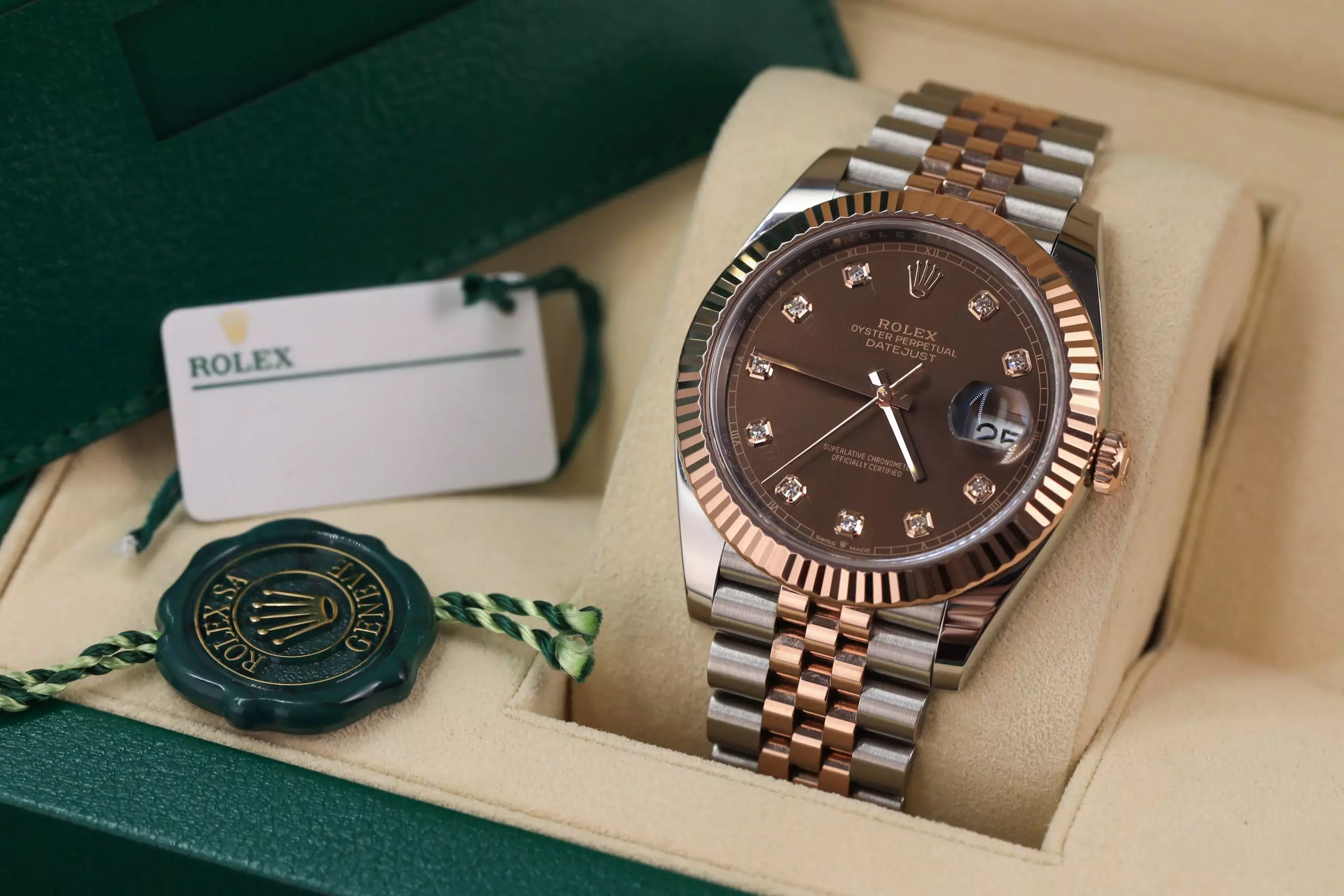 Rolex Datejust 126331-0004 - 41mm - Chocolate Dial with Diamonds, Jubilee Demi Everose Gold 18K - Ảnh 2