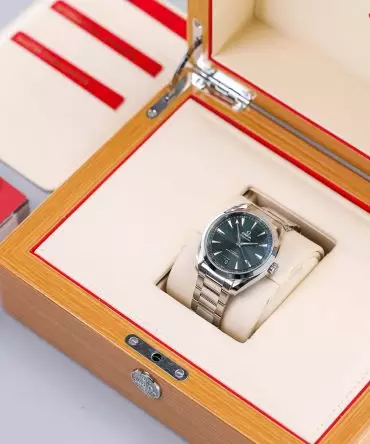 Alternative view of OMEGA SEAMASTER AQUATERRA 8900 – 220.10.41.21.10.001, BLUE DIAL, 41MM, STAINLESS STEEL