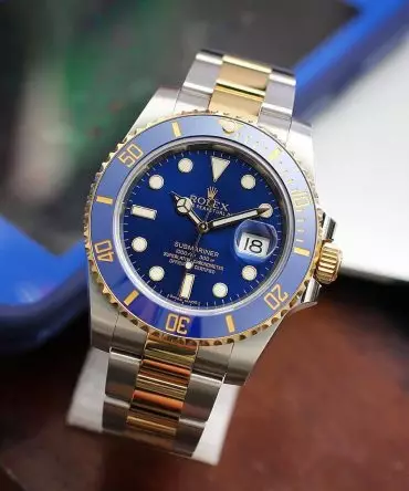Alternative view of Rolex Submariner Date 116613LB, 40mm, Black Dial, Oyster Demi Yellow Gold
