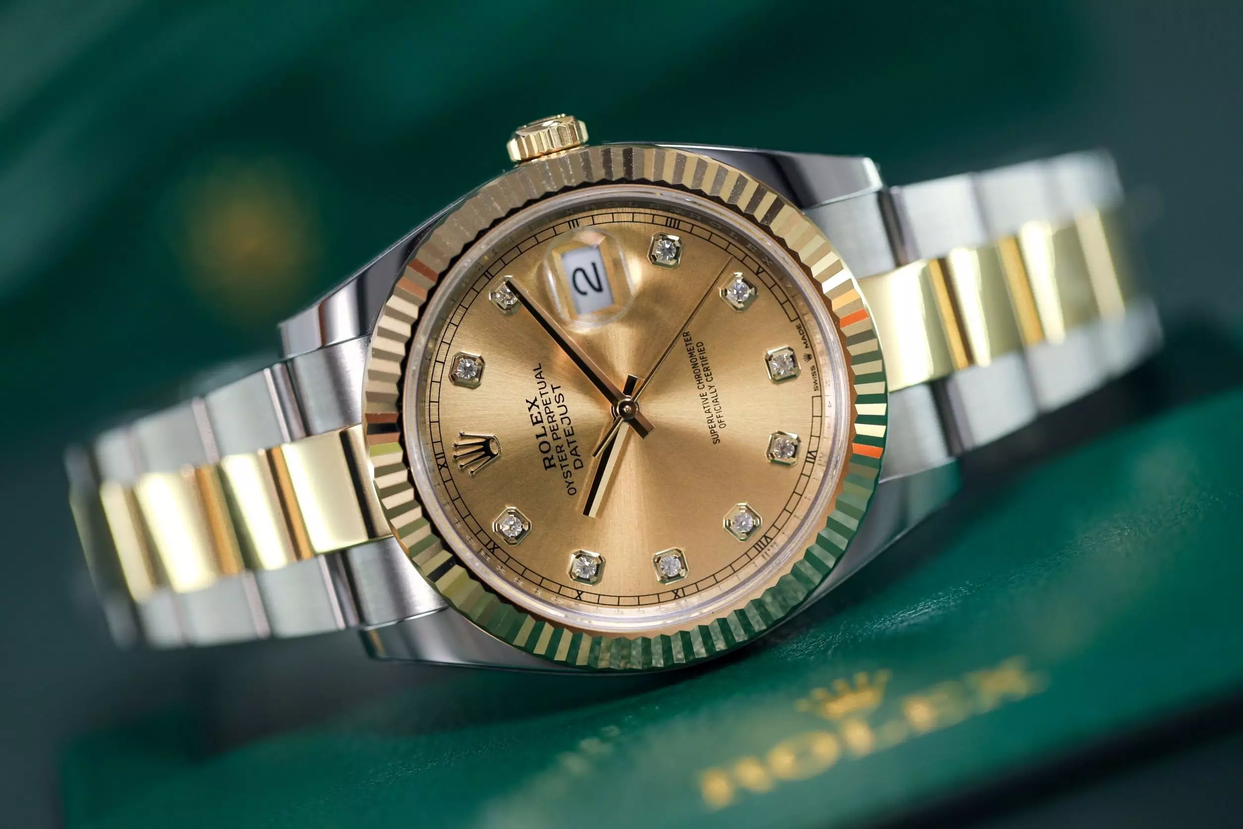 Rolex Datejust 126333-0011 - 41mm - Gold Dial With Diamonds , Oyster Demi Yellow Gold 18K - Ảnh 3
