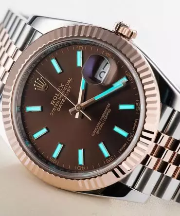 Alternative view of Rolex Datejust 126331-0002 - 41mm - Chocolate Dial, Jubilee Demi Everose Gold 18K