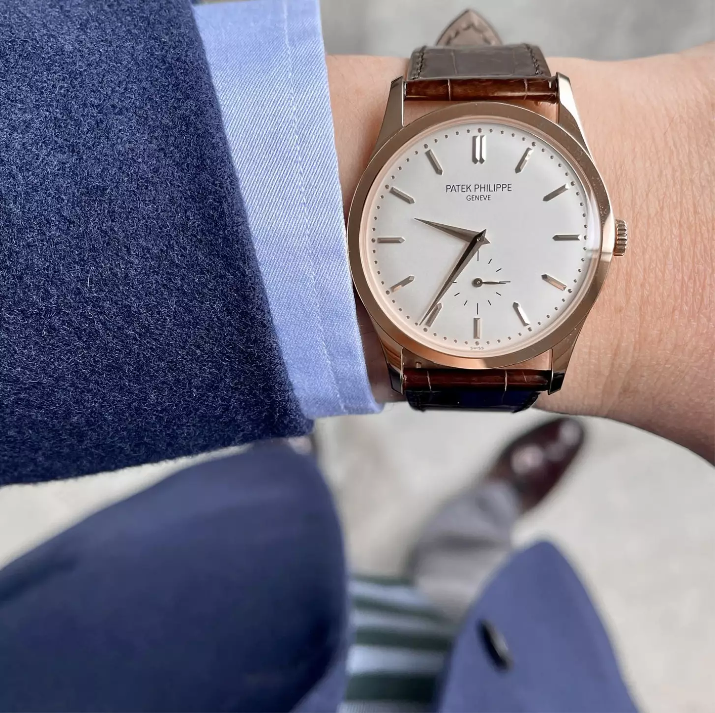 Patek Philippe Calatrava 5196R-001 - Rose Gold 18K - 37mm - Ảnh 2
