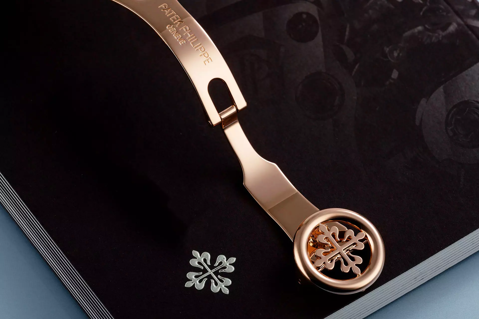 PATEK PHILIPPE COMPLICATIONS 5396R-013 Annual Calender, Moonphase - White Dial - 38.5mm - Rose Gold 18K - Ảnh 5