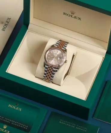 Alternative view of Rolex Datejust 126331-0010 - 41mm - Sundust Dial, Jubilee Demi Everose Gold 18K