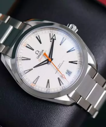 Alternative view of OMEGA SEAMASTER AQUATERRA 150m 8900 – 220.10.41.21.02.001, White DIAL, 41MM, STAINLESS STEEL