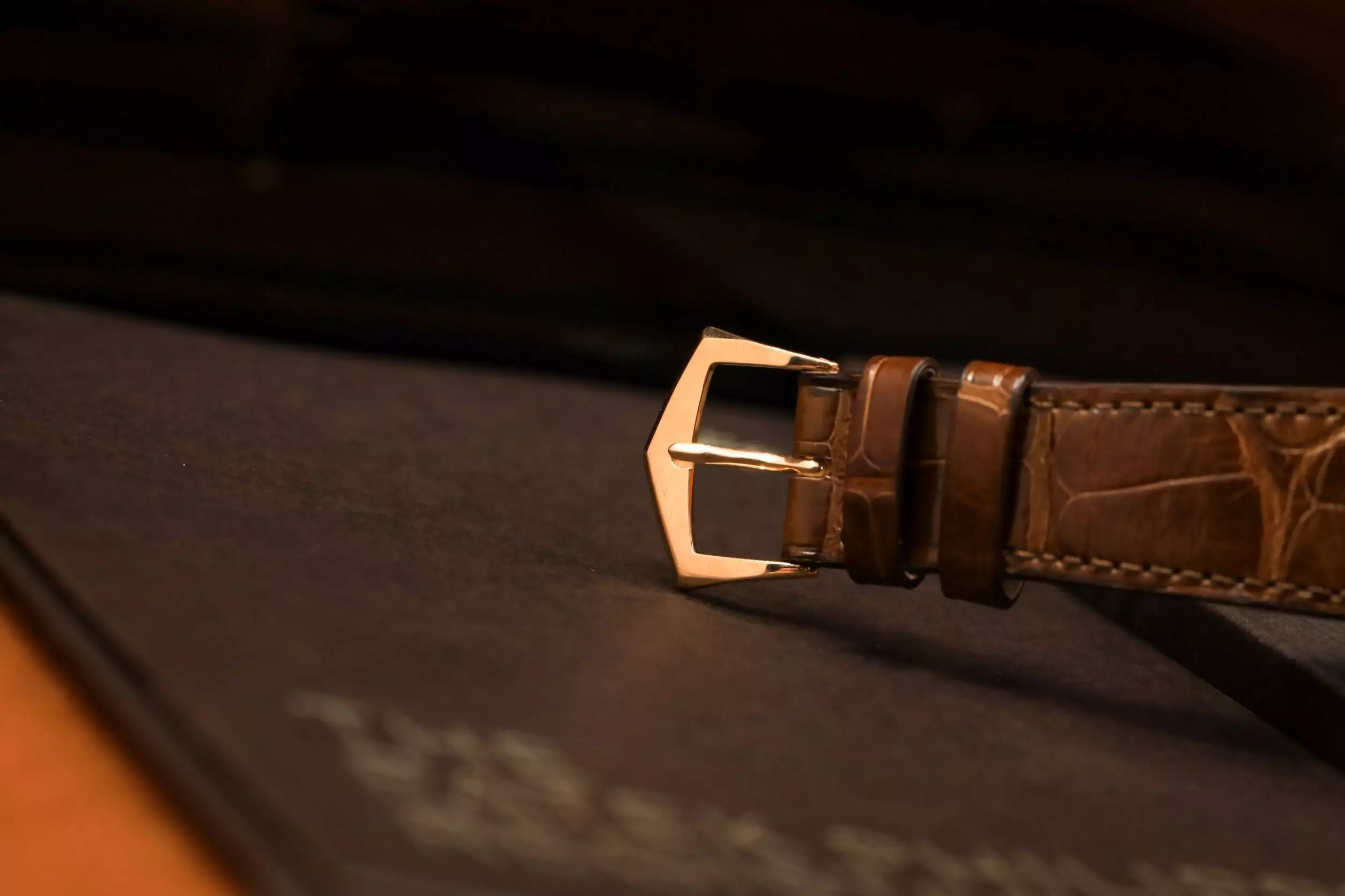 Patek Philippe Calatrava 5196R-001 - Rose Gold 18K - 37mm - Ảnh 6