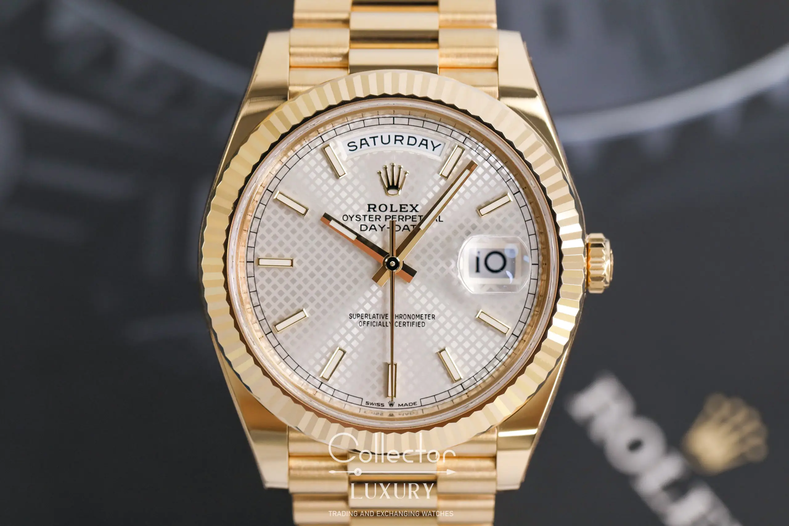 Rolex Day Date 228238-0008 - 40mm - slive diagonal motif  - President Yellow Gold 18K - Ảnh 2