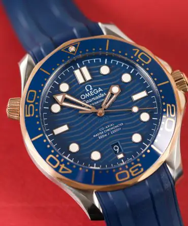 Alternative view of OMEGA SEAMASTER DIVER 300M 8800 – 210.22.42.20.03.002 - BLUE DIAL - 42MM - STAINLESS STEEL - Sedna™ Gold