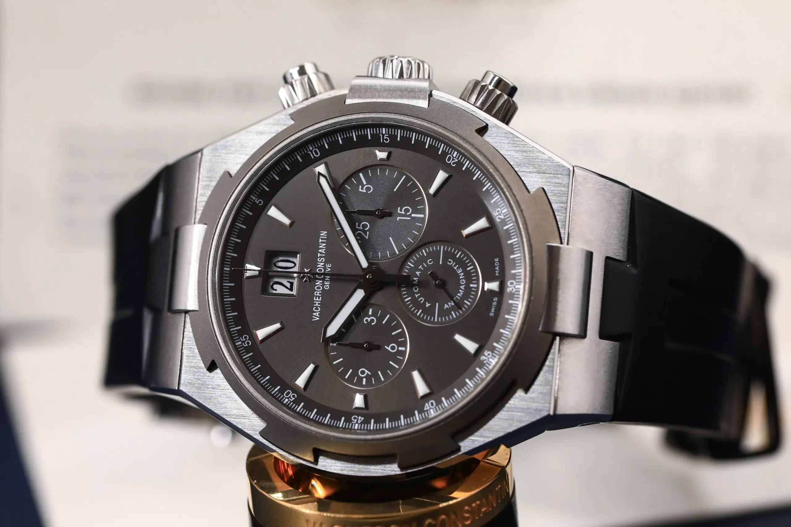 Vacheron Constantin Overseas Chronoghraph 49150/000W-9501 - 42mm - Steel - Grey Dial - Ảnh 4