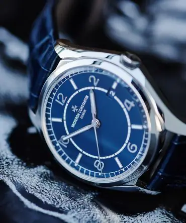 Alternative view of Vacheron Constantin  FIFTYSIX - 4600E/000A-B487 -  Blue Dial - 40mm