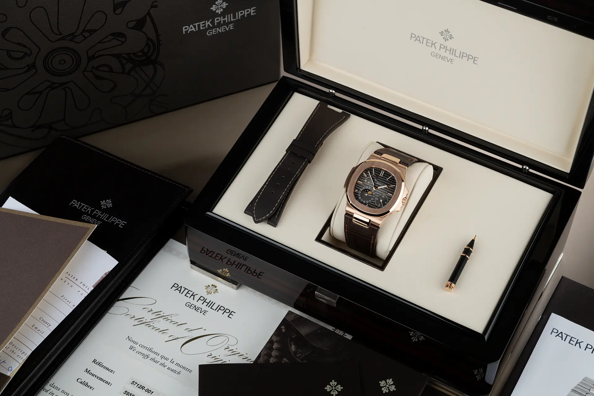 Patek Philippe NAUTILUS 5712R-001- Chocolate dial - Rosegold 18k - 40mm - Ảnh 4