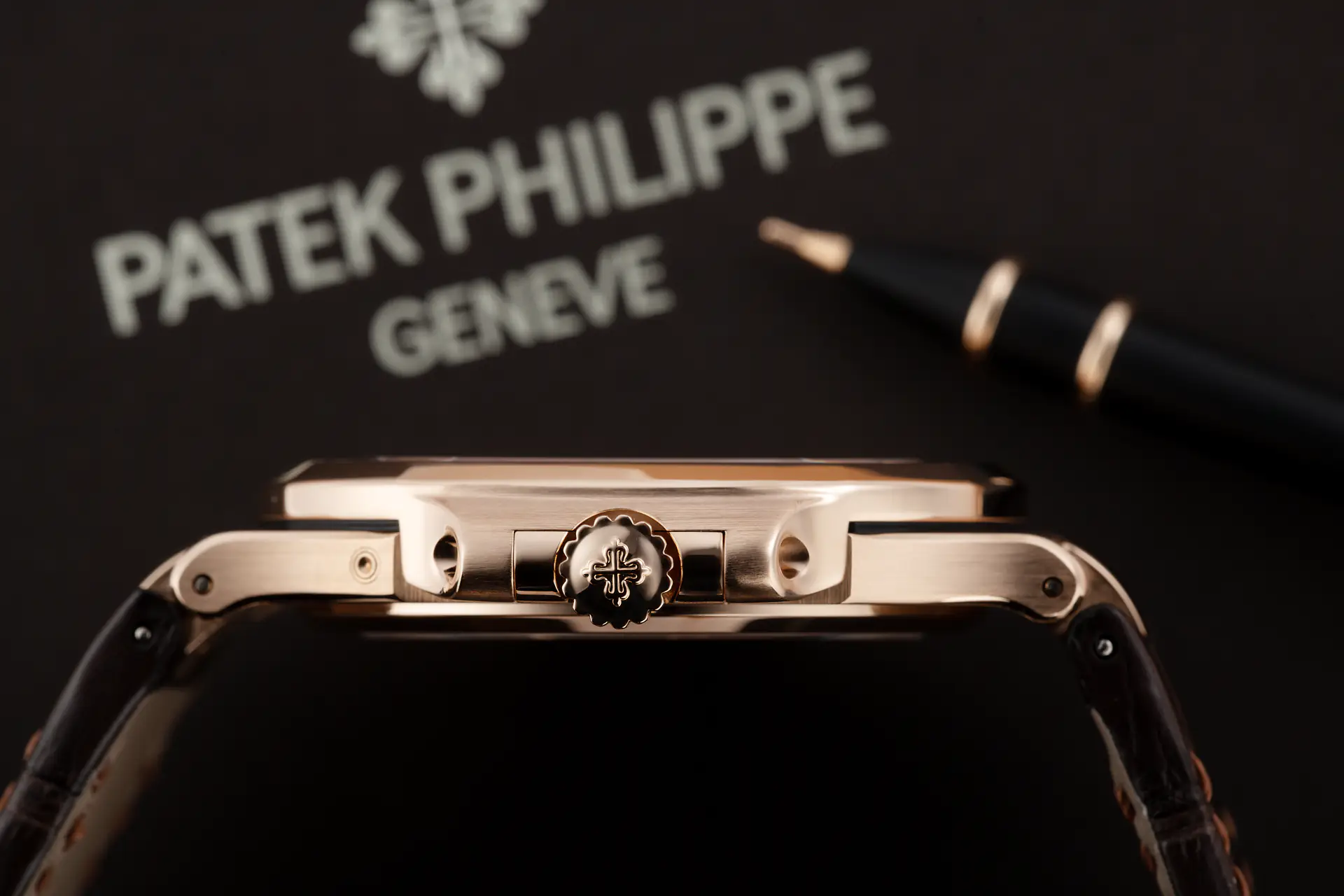 Patek Philippe NAUTILUS 5712R-001- Chocolate dial - Rosegold 18k - 40mm - Ảnh 3
