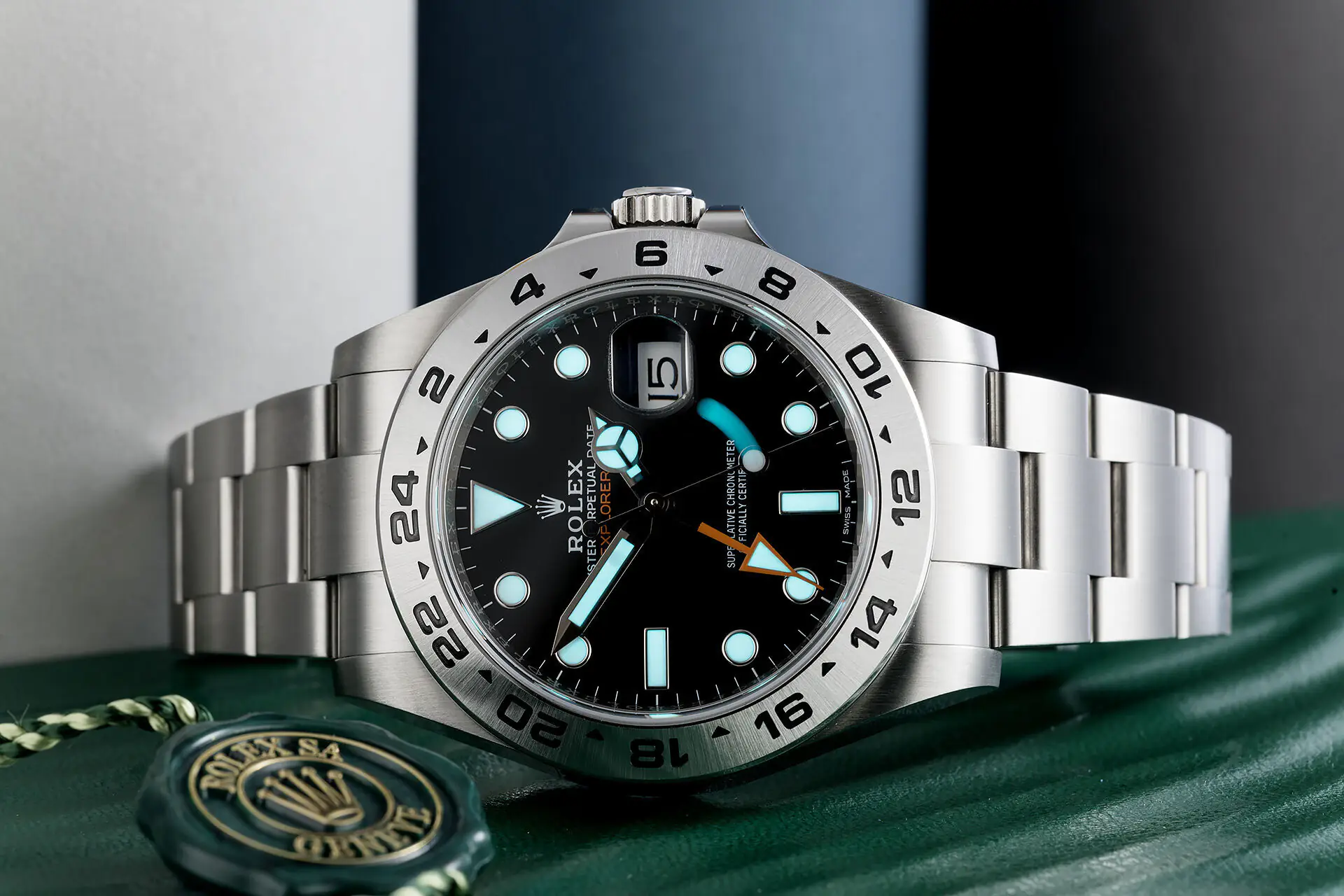 Rolex Explorer II 226570-0002 - Black Dial - Oystersteel - 42mm - Ảnh 2