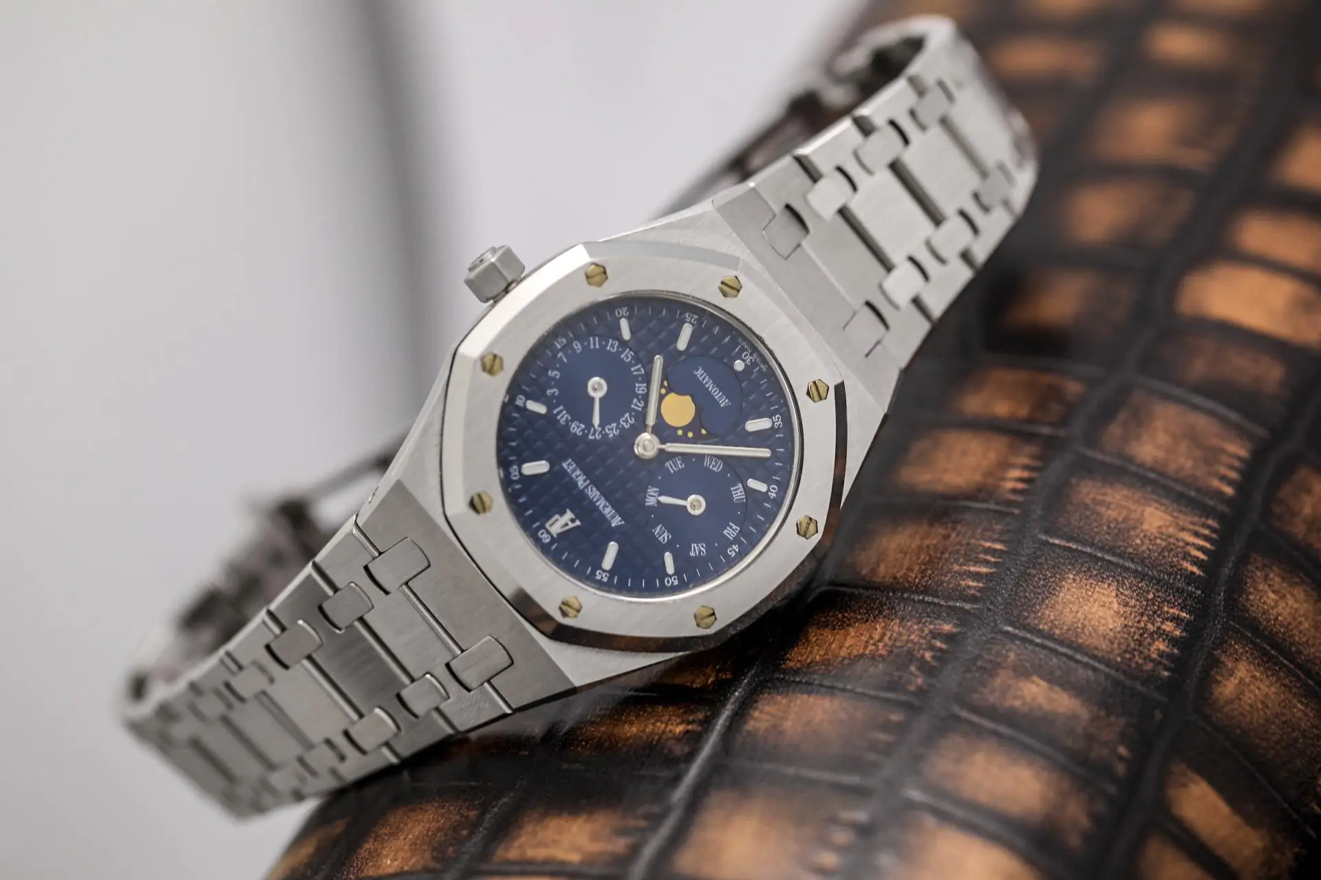 Audemars Piguet Royal Oak Day Date Moonphase 25594ST.OO.0789ST.04 - Blue Dial - 36mm - Ảnh 3