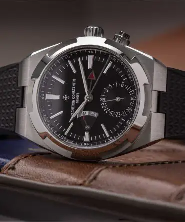 Alternative view of Vacheron-Constantin-Overseas-Dual-Time-7900V110A-B546-3 - 41mm - Black Dial