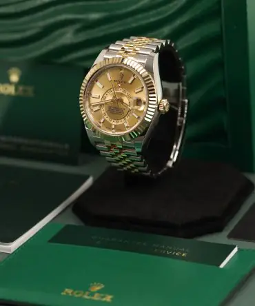 Alternative view of ROLEX SKY-DWELLER 326933-0004-42MM- YELLOW DIAL - JUBILEE - YELLOW GOLD GOLD 18K